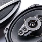 Nowe podejście do car audio: jak dobrać głośniki samochodowe bez przepłacania